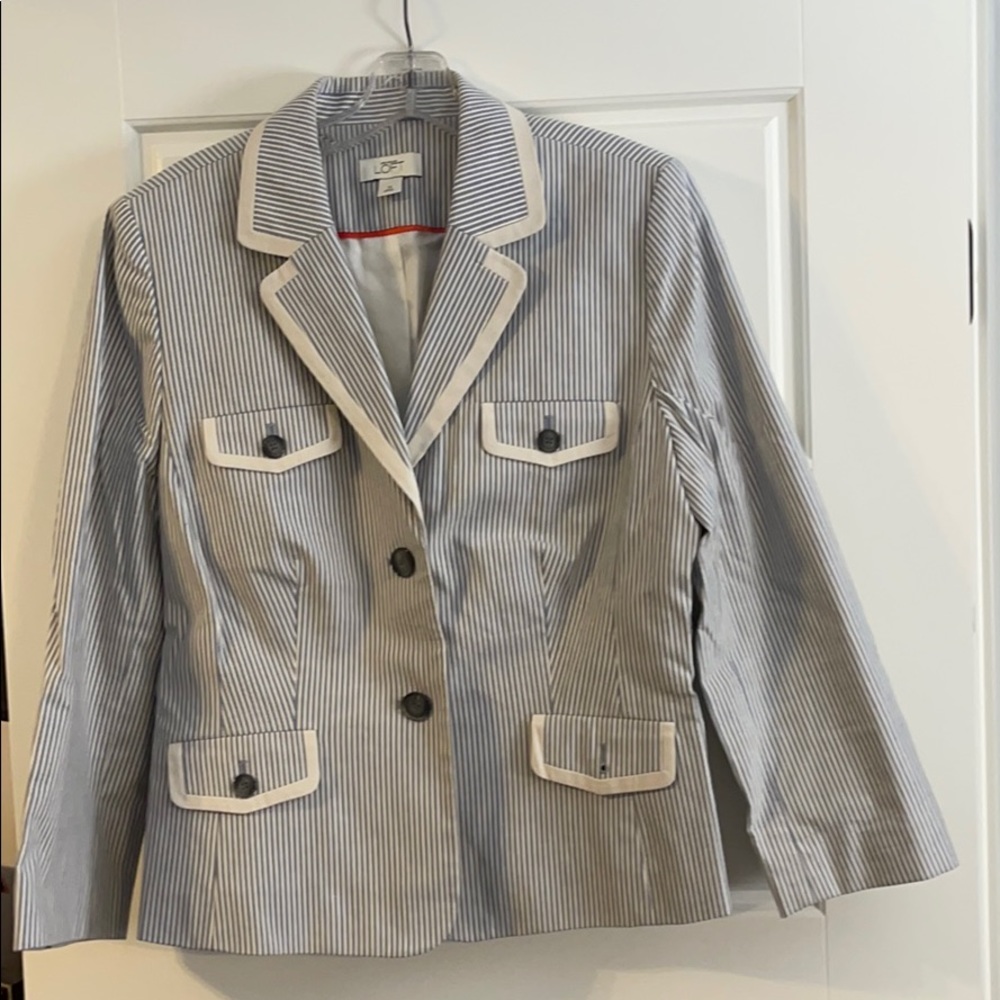 Fully lined blazer